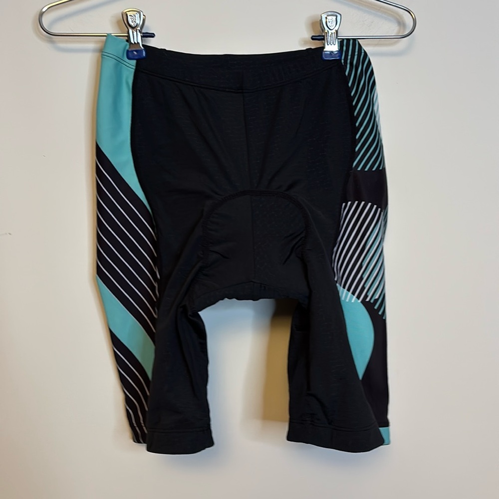 Beroy women’s padded cycling shorts size M